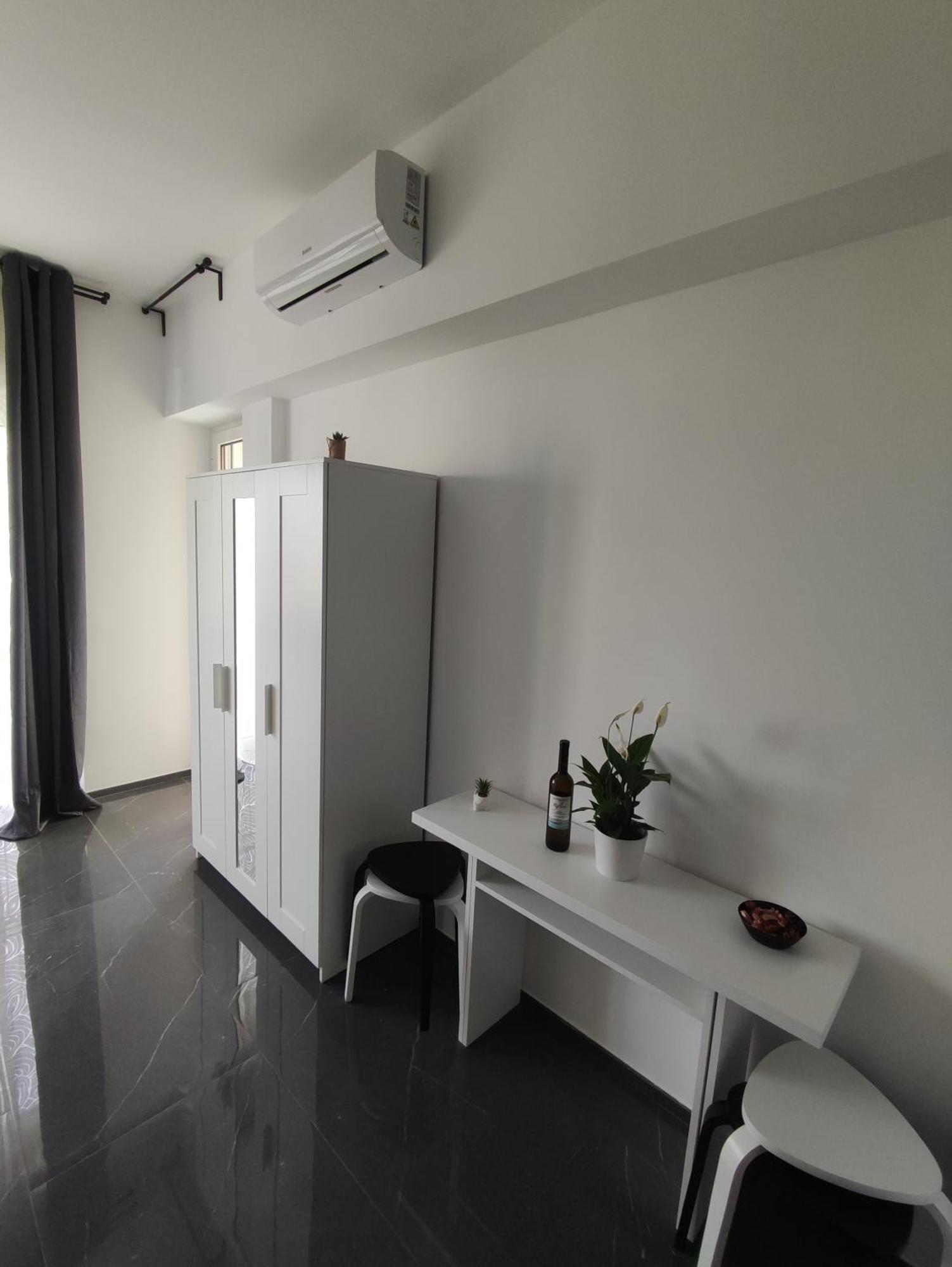 Oniria Suite - 100 Mt Dal Mare แตร์ราชินา ภายนอก รูปภาพ