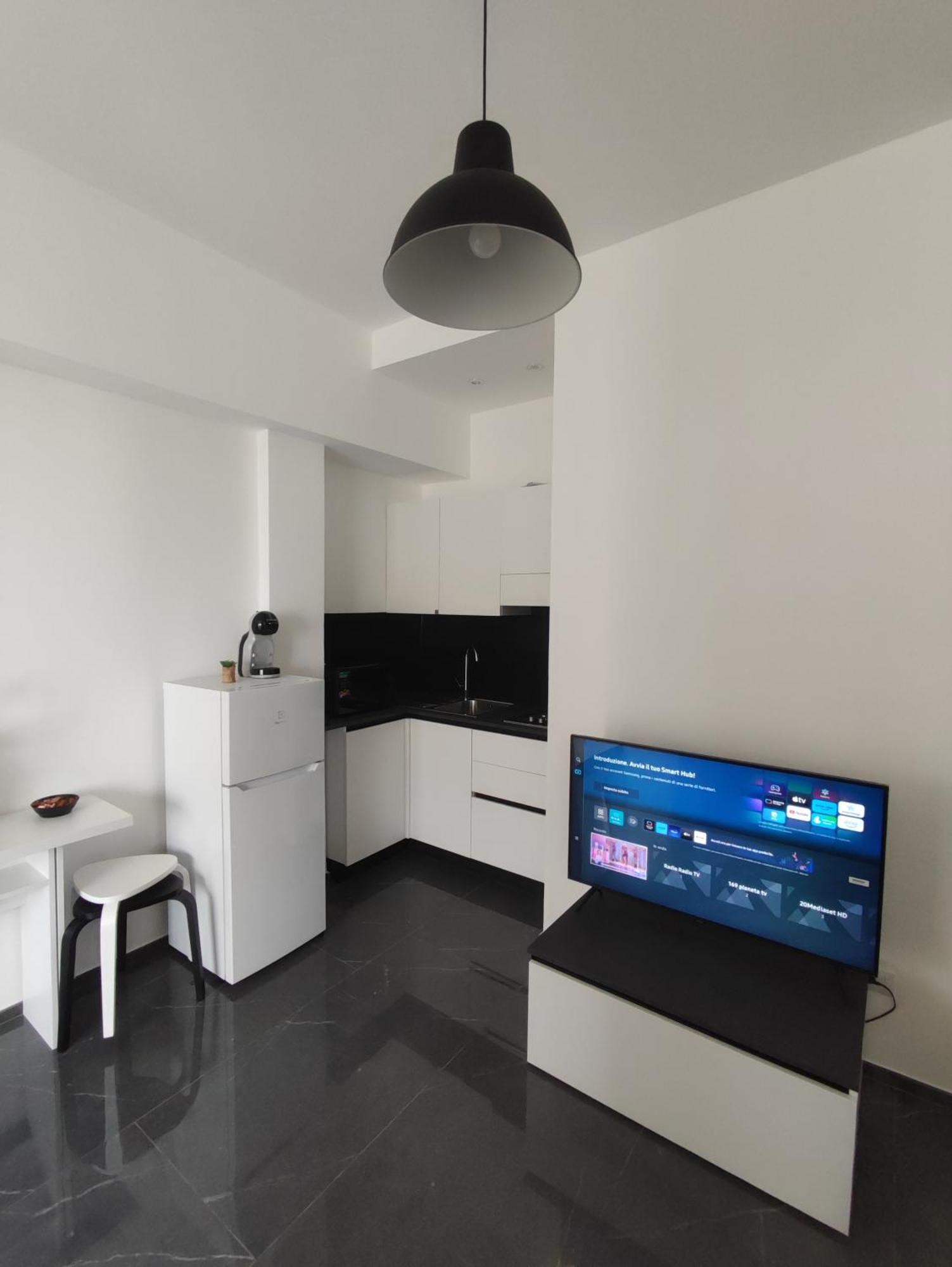 Oniria Suite - 100 Mt Dal Mare แตร์ราชินา ภายนอก รูปภาพ